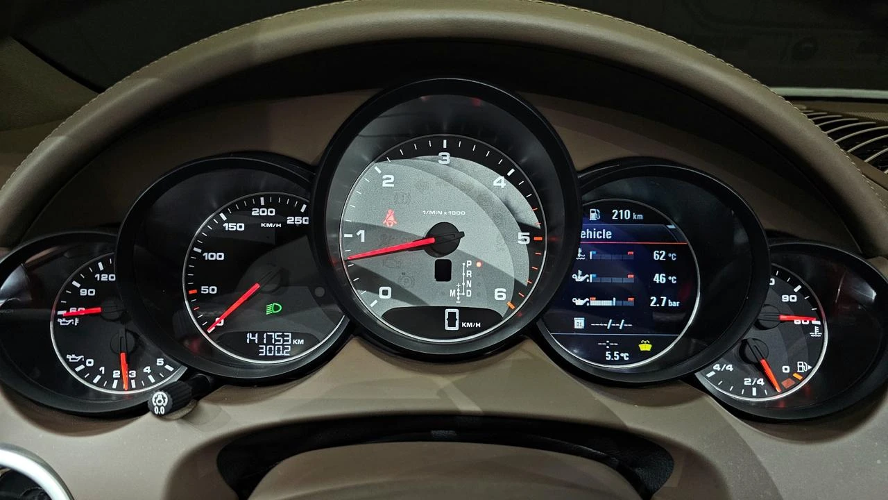 Porsche Cayenne 4.2S Diesel* Обдухване* Bose* Въздух* Пано, снимка 9 - Автомобили и джипове - 54752749