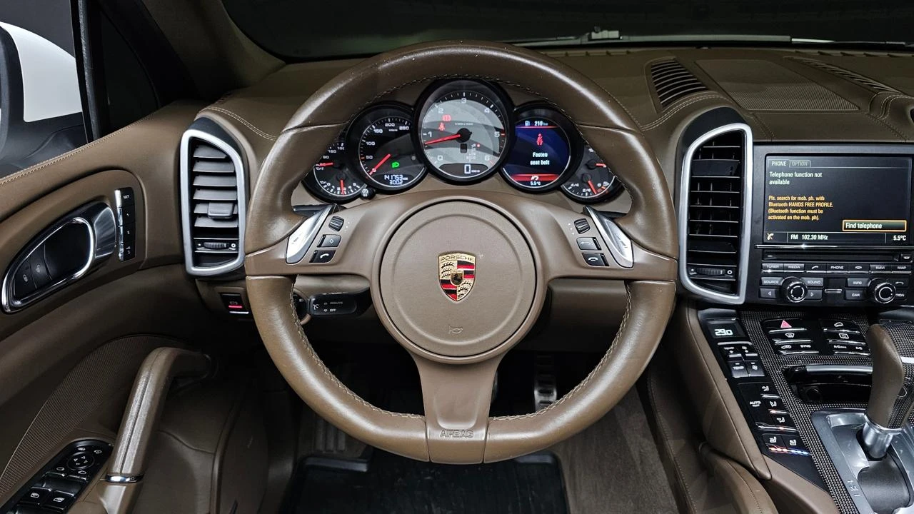 Porsche Cayenne 4.2S Diesel* Обдухване* Bose* Въздух* Пано, снимка 8 - Автомобили и джипове - 54752749