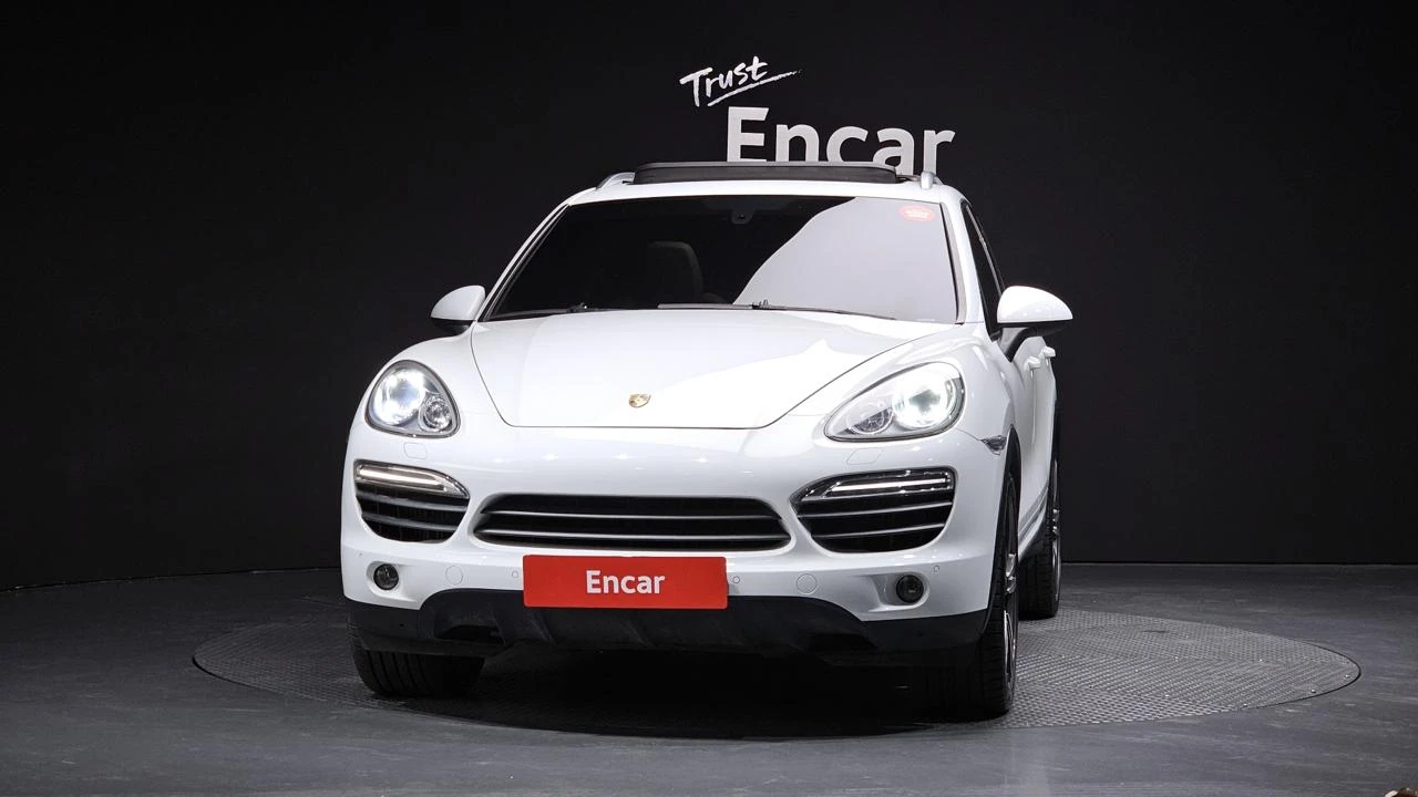 Porsche Cayenne 4.2S Diesel* Обдухване* Bose* Въздух* Пано, снимка 2 - Автомобили и джипове - 54752749