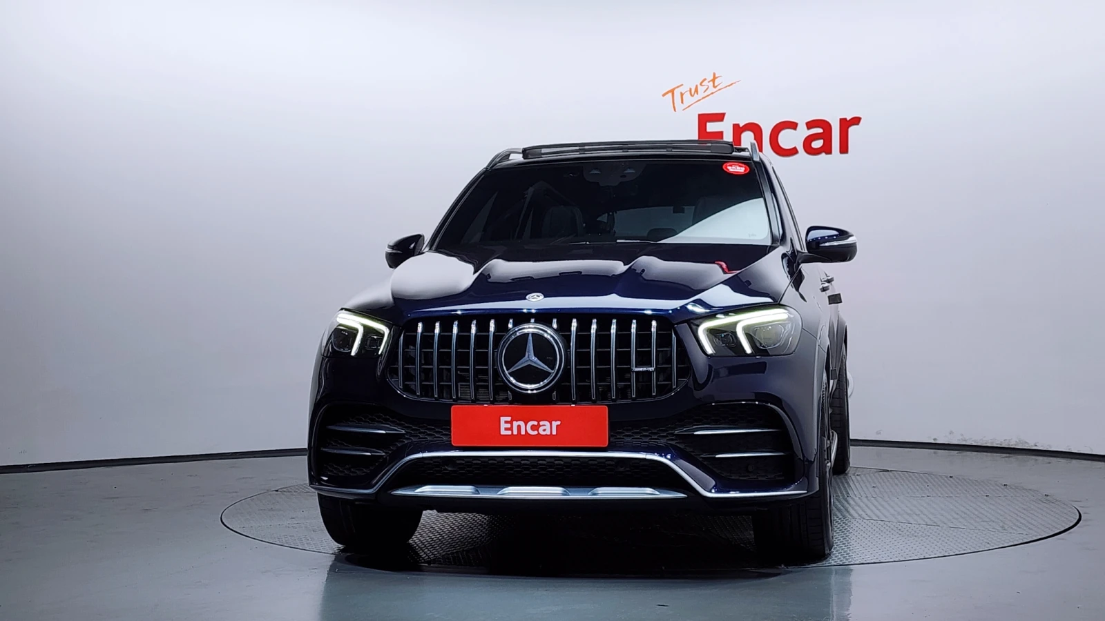 Mercedes-Benz GLE 53 4MATIC 360* ОБДУХ* МАСАЖ* SOFT-CLOSE* HEAD-UP* PANO* КРАЙ, снимка 2 - Автомобили и джипове - 54975292