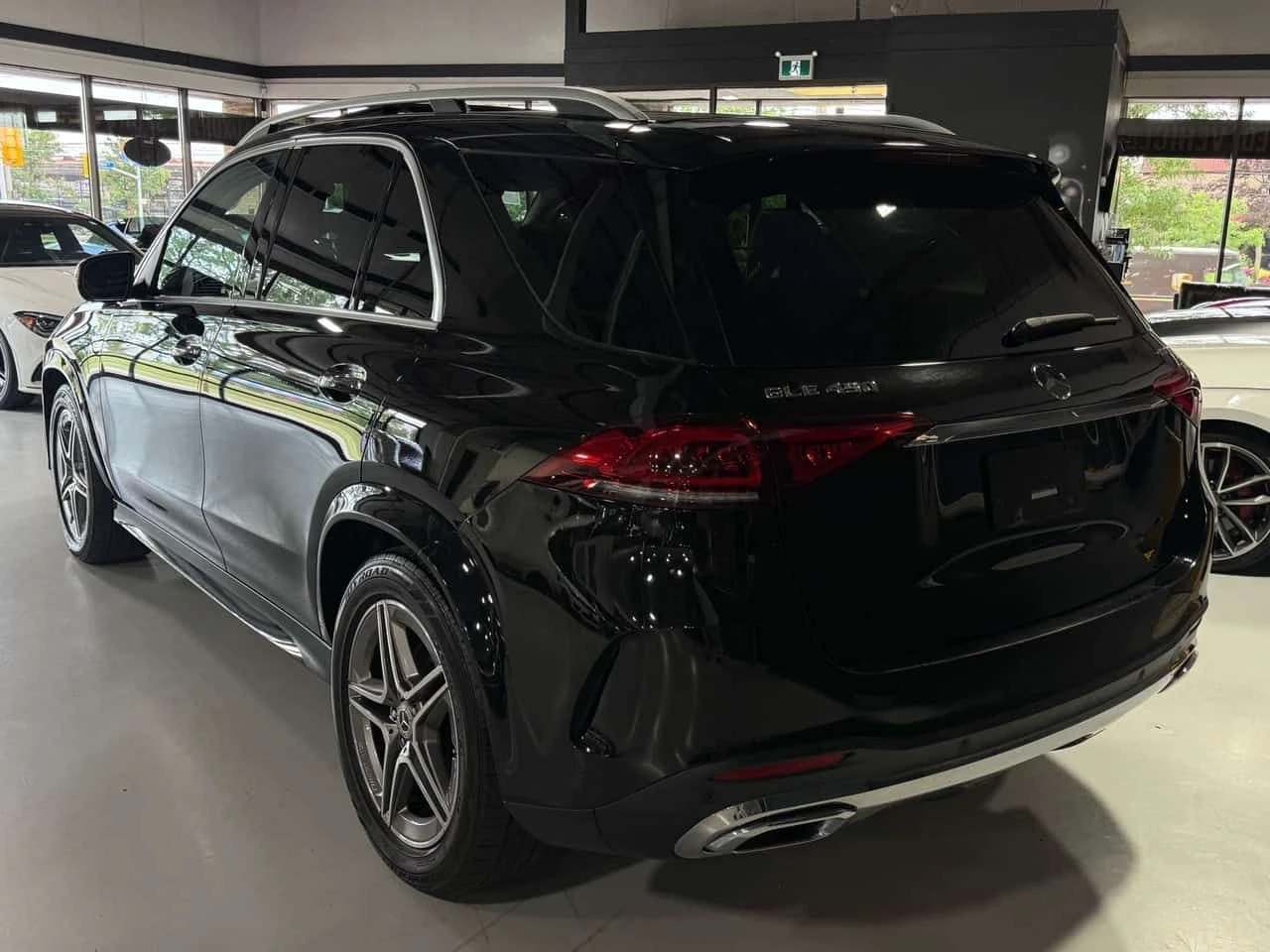 Mercedes-Benz GLE 450 PANO| ПОДГРЕВИ| LANE ASSIST| МЪРТВА ТОЧКА| , снимка 5 - Автомобили и джипове - 55220559