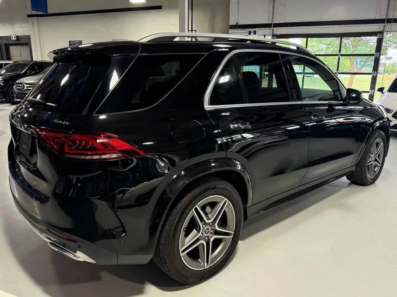 Mercedes-Benz GLE 450 PANO| ПОДГРЕВИ| LANE ASSIST| МЪРТВА ТОЧКА| , снимка 4 - Автомобили и джипове - 55220559