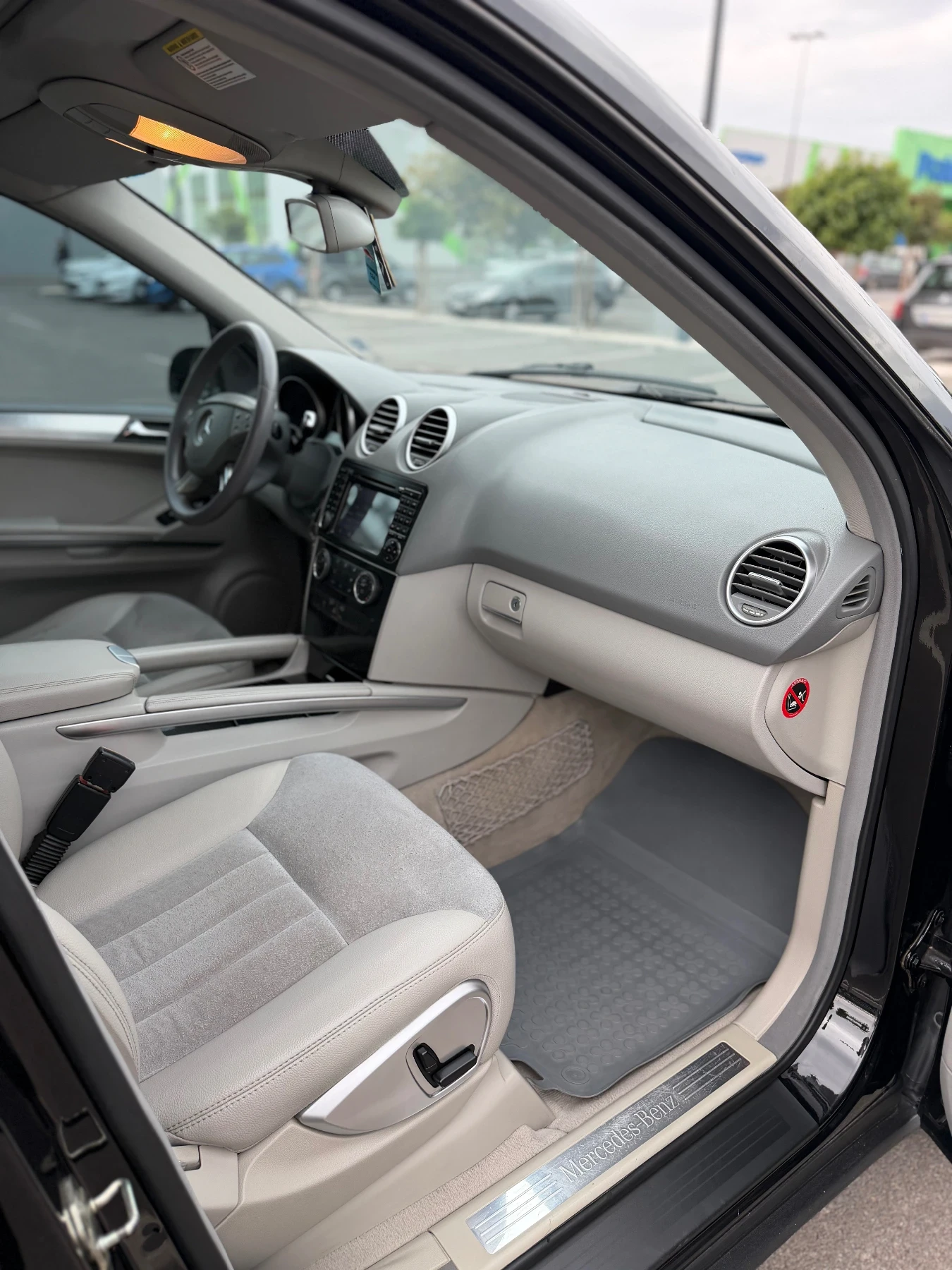 Mercedes-Benz ML 320, снимка 11 - Автомобили и джипове - 56272397