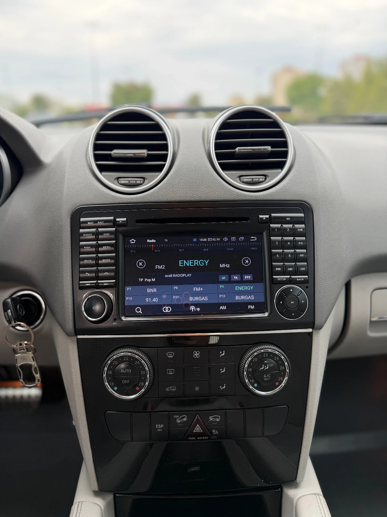 Mercedes-Benz ML 320, снимка 8 - Автомобили и джипове - 56272397