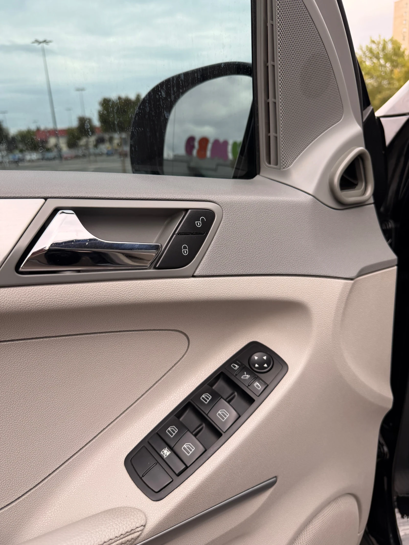 Mercedes-Benz ML 320, снимка 15 - Автомобили и джипове - 56272397