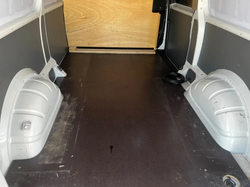 VW T6 2.0TDI/MAXI/СЕРВИЗНА ИСТОРИЯ/УНИКАТ, снимка 7 - Бусове и автобуси - 51443351