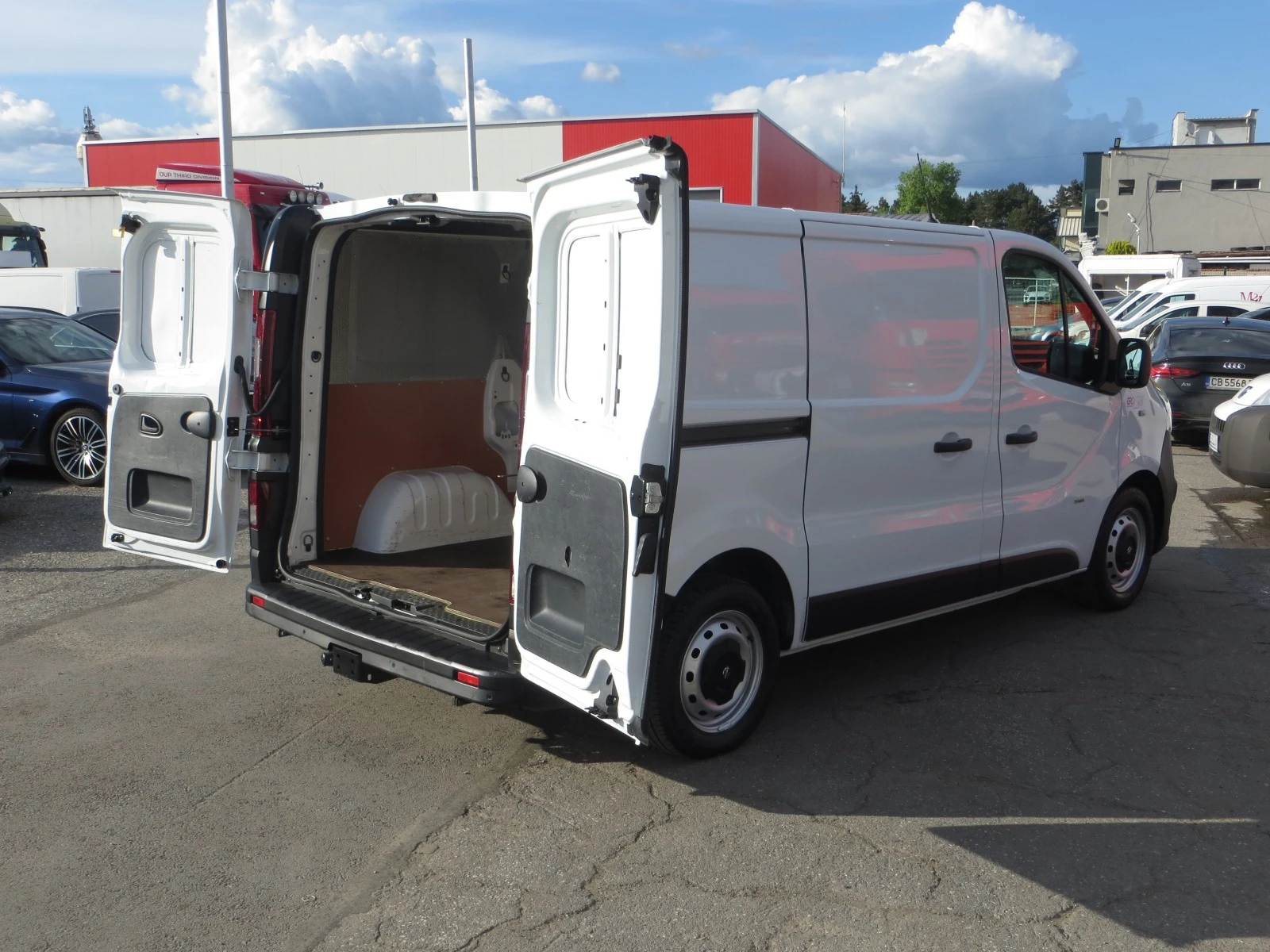 Opel Vivaro 1, 6 BITURBO | Mobile.bg   17