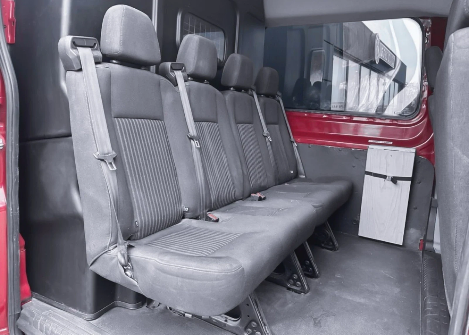 Ford Transit Товаропътнически 7 места - изображение 8