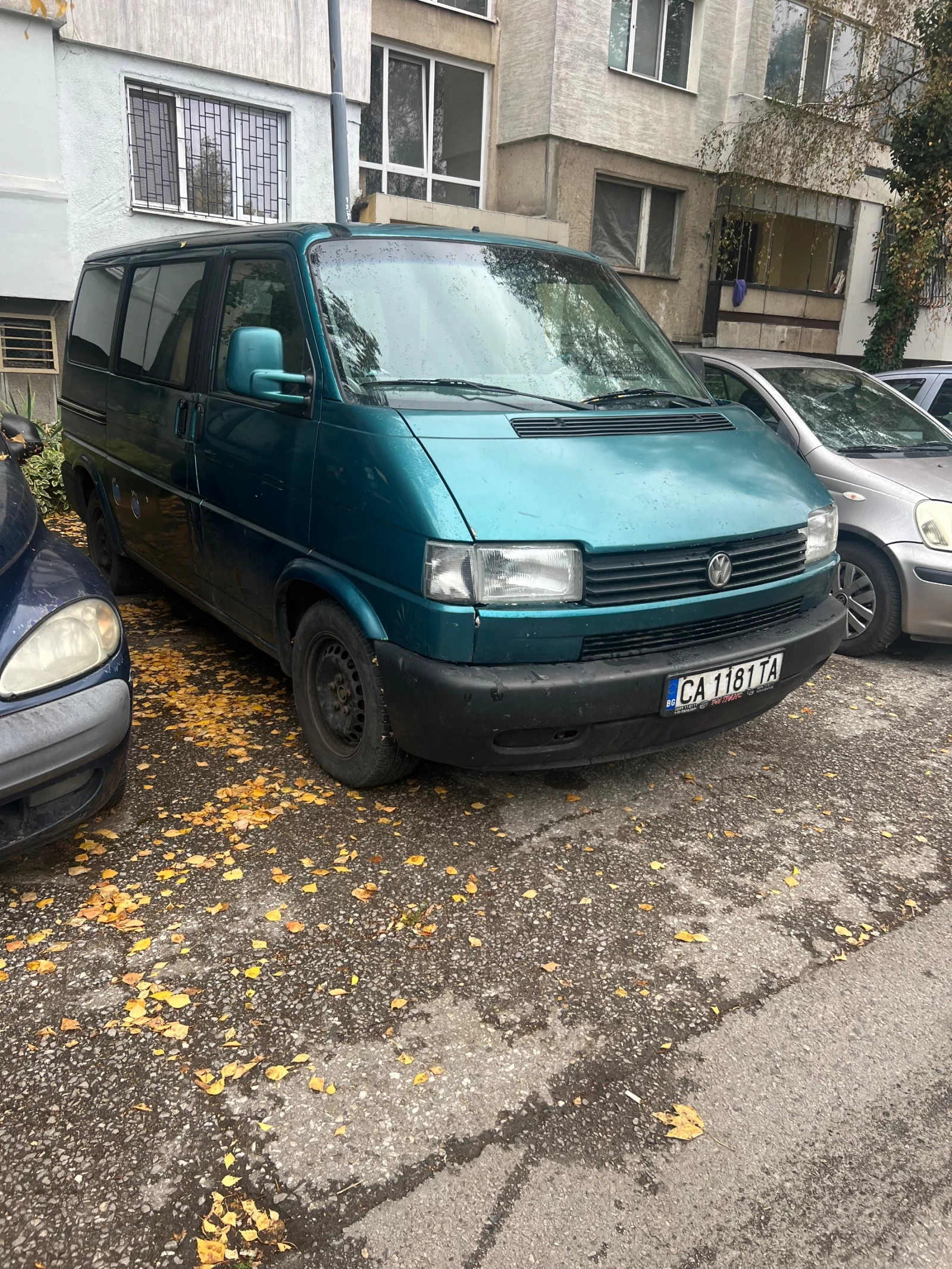 VW Multivan, снимка 2 - Бусове и автобуси - 56510733