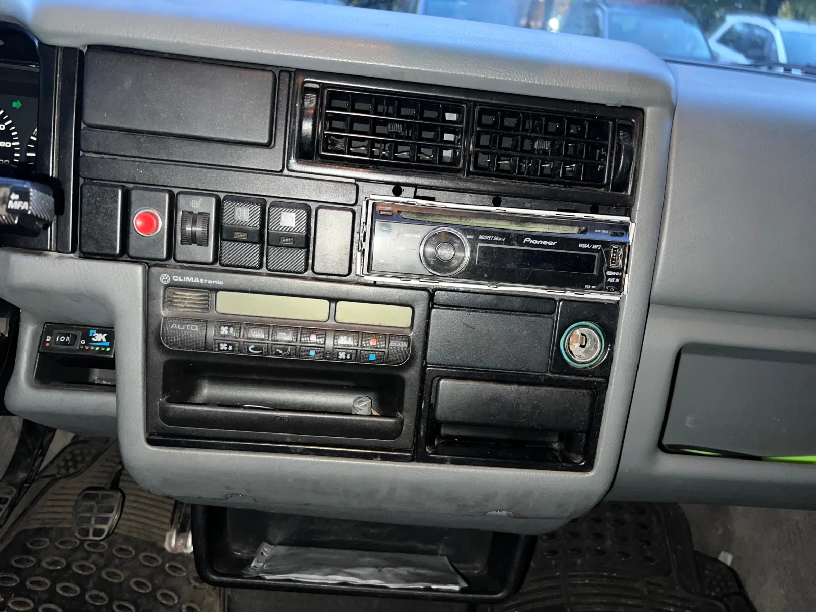 VW Multivan, снимка 7 - Бусове и автобуси - 56510733
