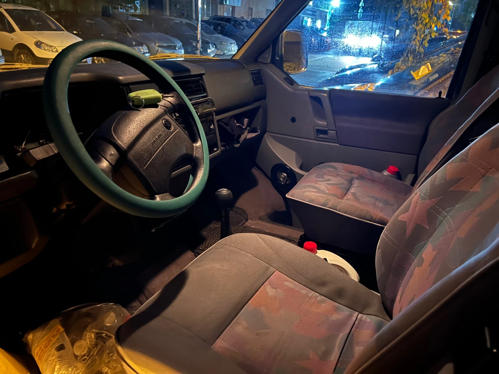 VW Multivan, снимка 8 - Бусове и автобуси - 56510733