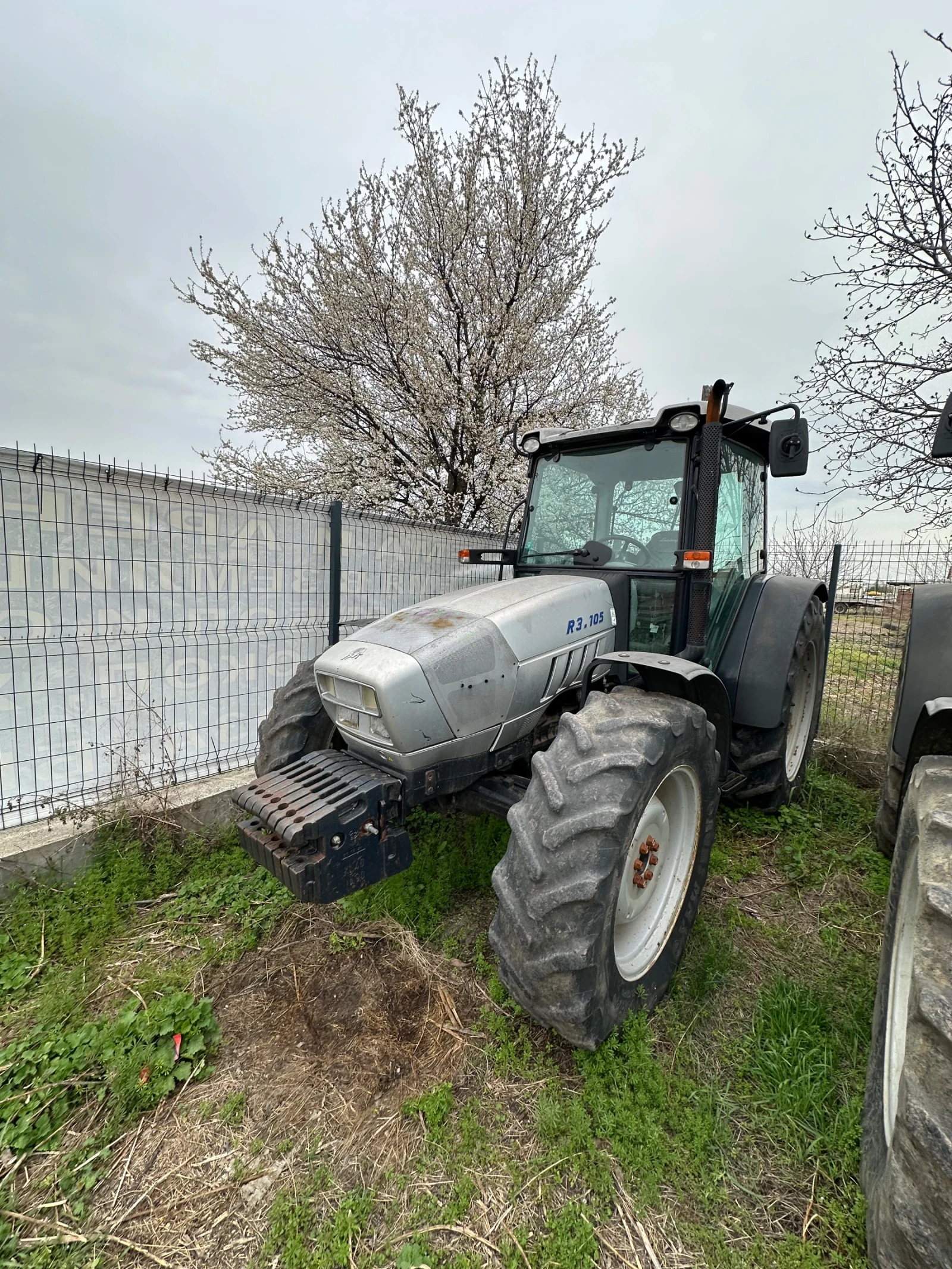 Трактор Lamborghini R3.105, снимка 1