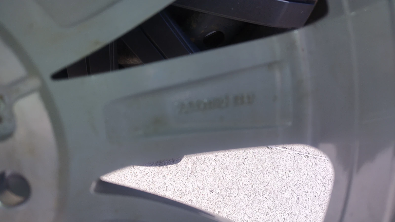 ���� � ������ 235/45R17 �� VW | Mobile.bg � ����������� 6