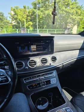 Mercedes-Benz E 220, снимка 14