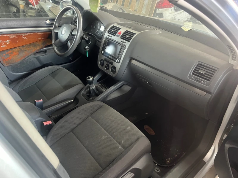 VW Golf 1.9TDI, снимка 8 - Автомобили и джипове - 45933492