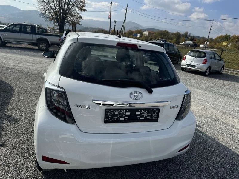 Toyota Yaris, снимка 5 - Автомобили и джипове - 47978351