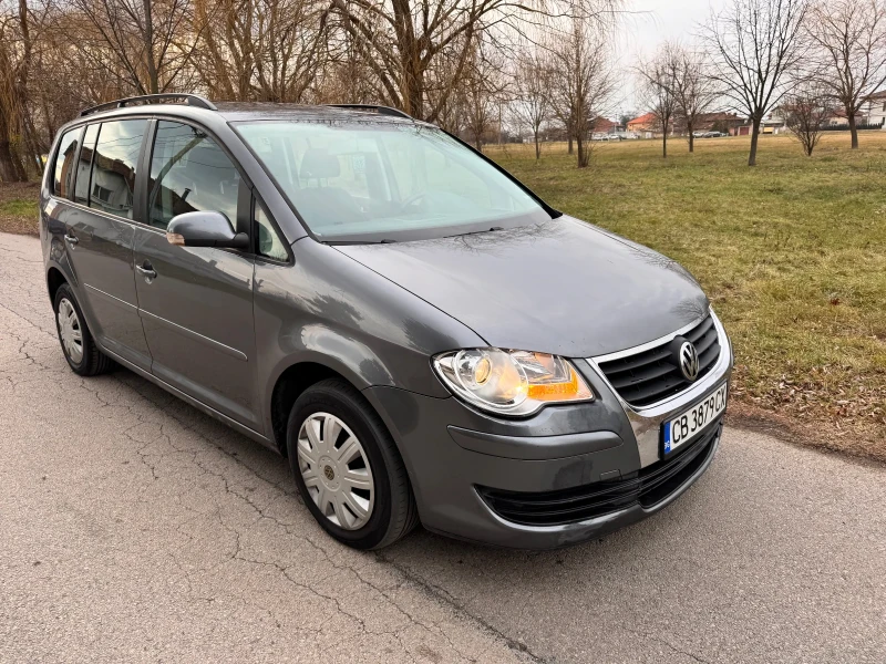 VW Touran 2.0TDI 7 места BMM мотор Facelift нов Съединител, снимка 2 - Автомобили и джипове - 48349971