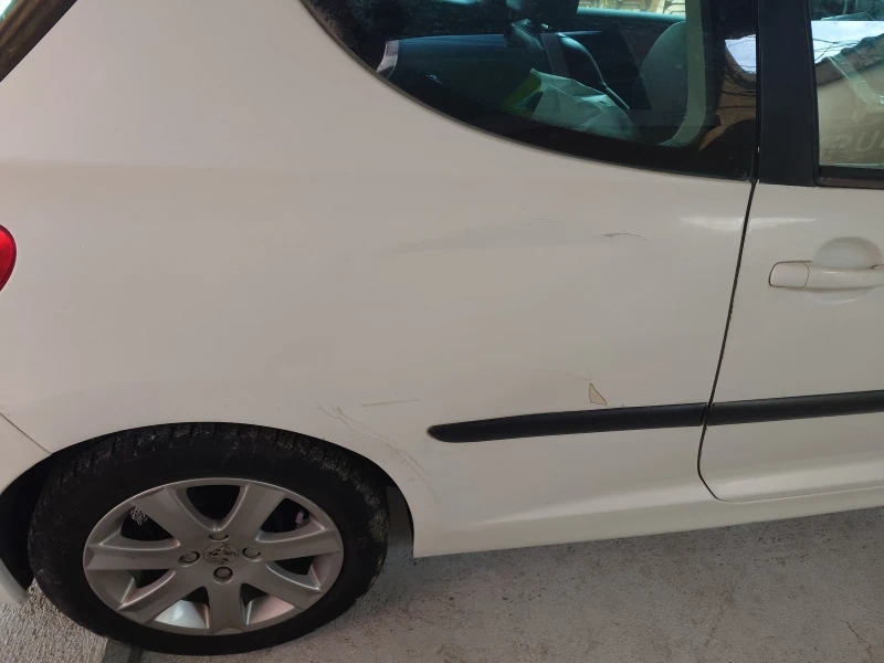 Peugeot 207 1.6 HDI, снимка 4 - Автомобили и джипове - 52554562