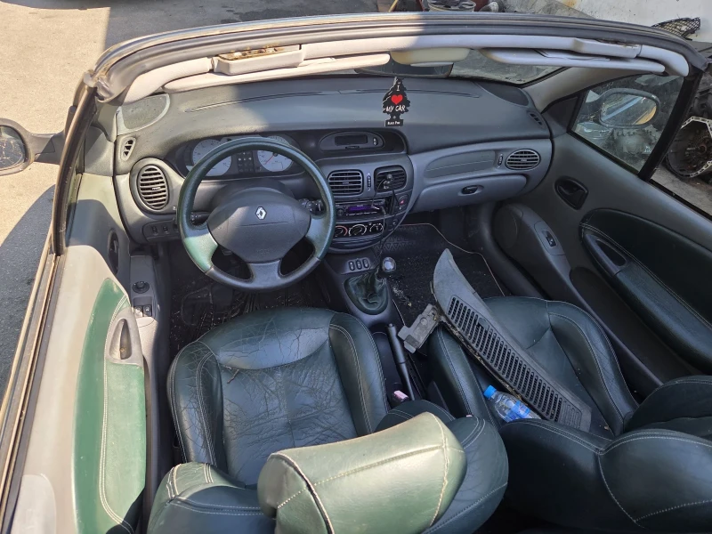 Renault Megane 1.6 16V 109к.с., снимка 8 - Автомобили и джипове - 50405548