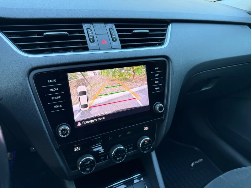 Skoda Octavia 2.0TDI DSG , снимка 17 - Автомобили и джипове - 50487694