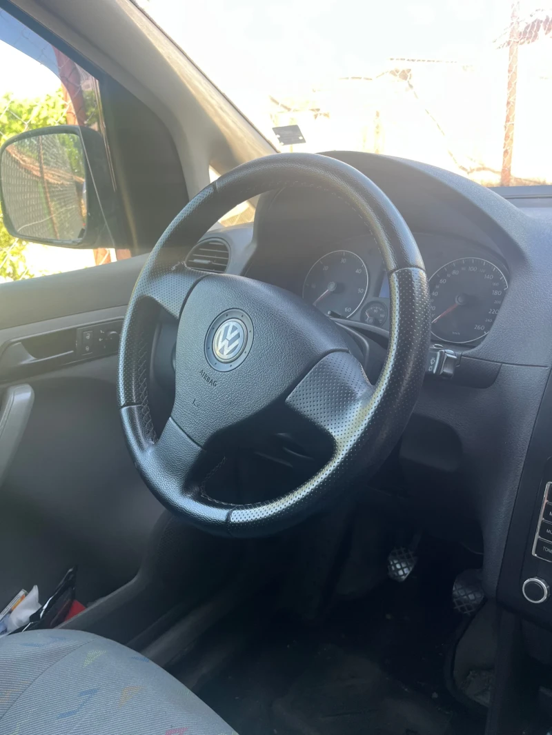 VW Caddy 1.9 tdi, снимка 5 - Автомобили и джипове - 51923272