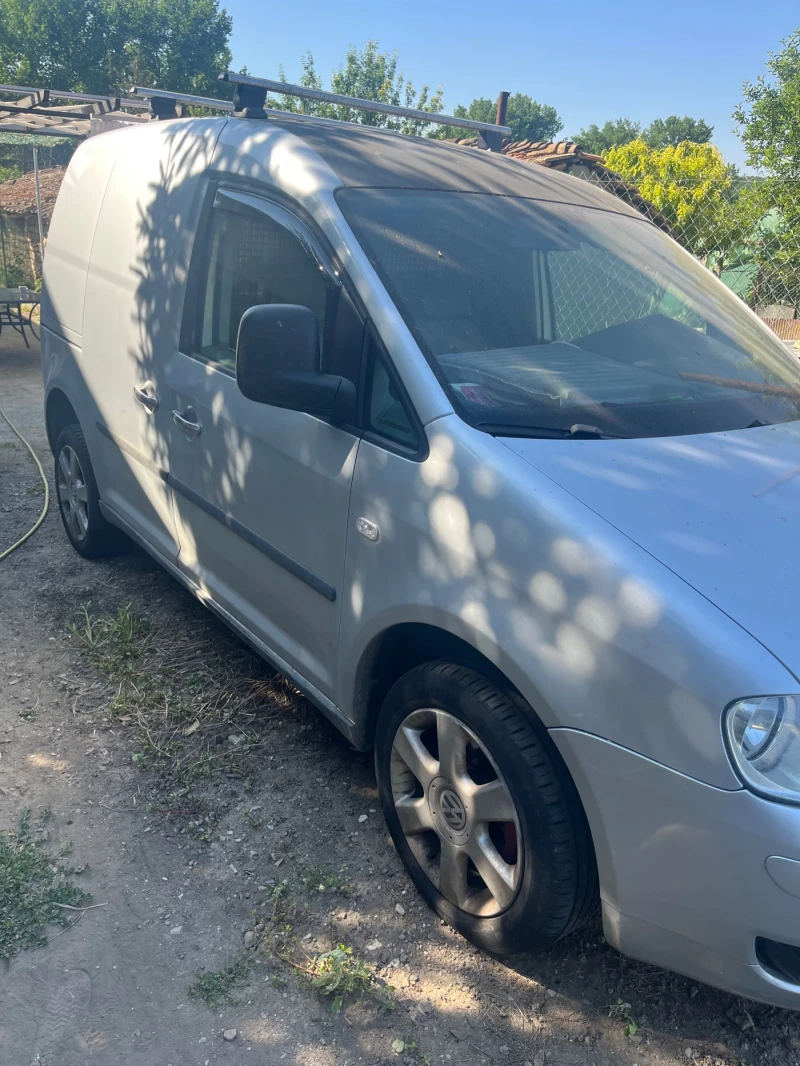 VW Caddy 1.9 tdi, снимка 2 - Автомобили и джипове - 51923272