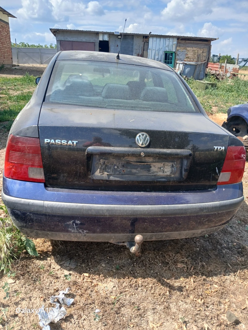 VW Passat 1.9, снимка 7 - Автомобили и джипове - 52296767