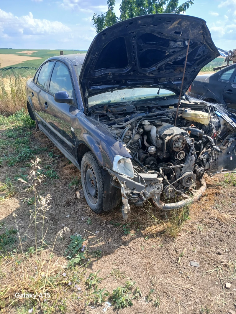 VW Passat 1.9, снимка 2 - Автомобили и джипове - 52296767