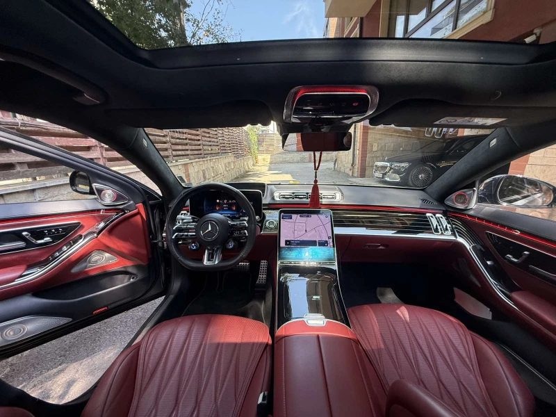 Mercedes-Benz S 63 AMG E Performance* FULL* HUD* Burm* First class* Execu, снимка 16 - Автомобили и джипове - 51756672