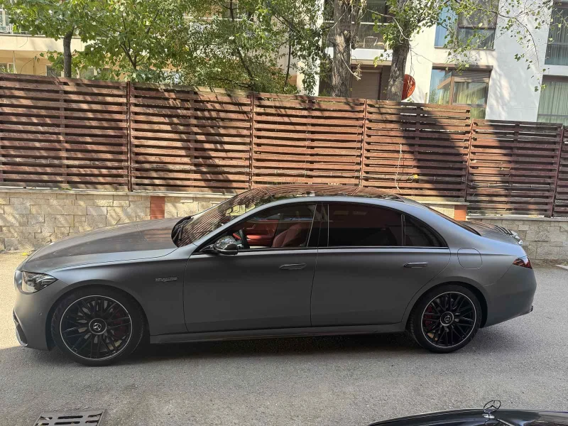 Mercedes-Benz S 63 AMG E Performance* FULL* HUD* Burm* First class* Execu, снимка 5 - Автомобили и джипове - 51756672