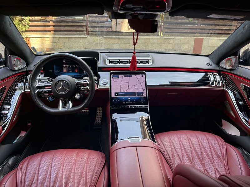 Mercedes-Benz S 63 AMG E Performance* FULL* HUD* Burm* First class* Execu, снимка 12 - Автомобили и джипове - 51756672