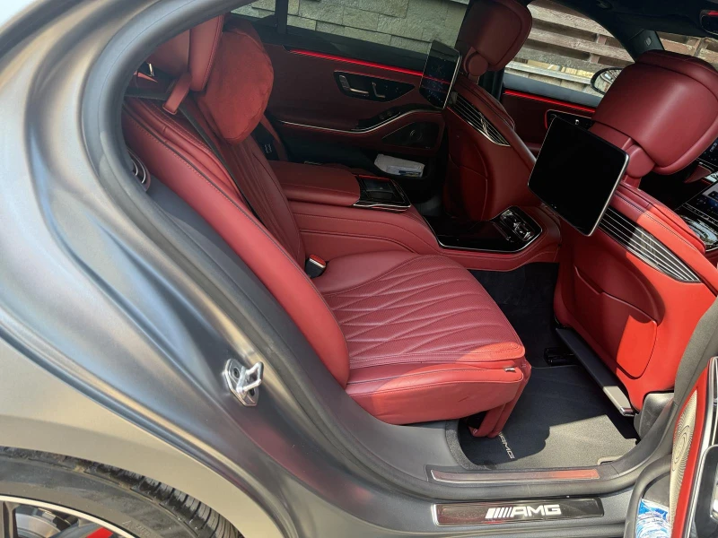 Mercedes-Benz S 63 AMG E Performance* FULL* HUD* Burm* First class* Execu, снимка 10 - Автомобили и джипове - 51756672