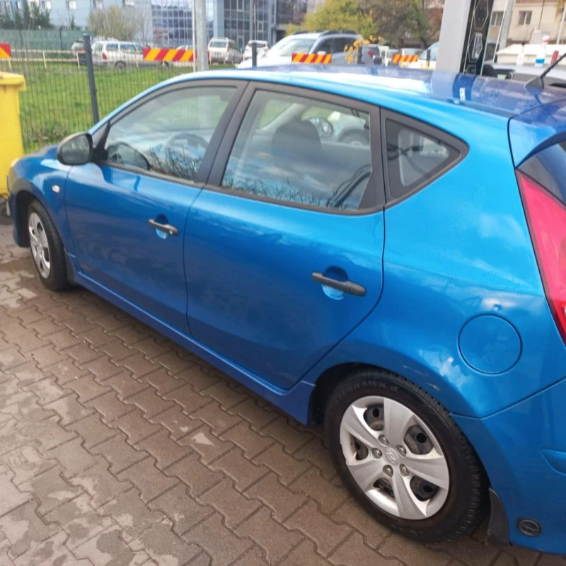 Hyundai I30 1.4 gaz/benzin, снимка 12 - Автомобили и джипове - 52792578
