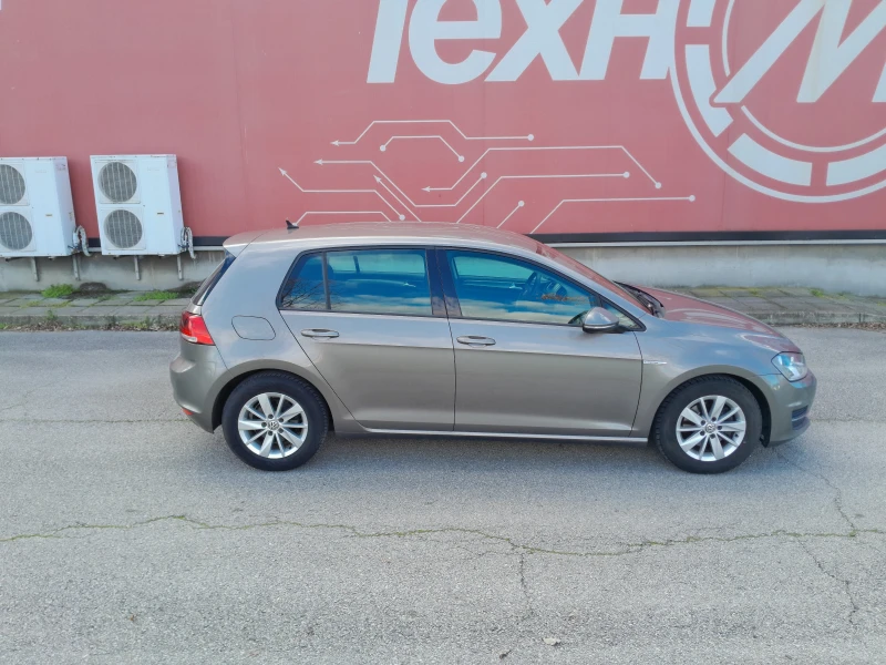 VW Golf 1.6 TDI 110 kc, снимка 3 - Автомобили и джипове - 52912854