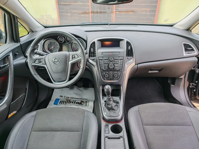 Opel Astra 2.0 CDTI-87 000 км., снимка 11 - Автомобили и джипове - 52926597