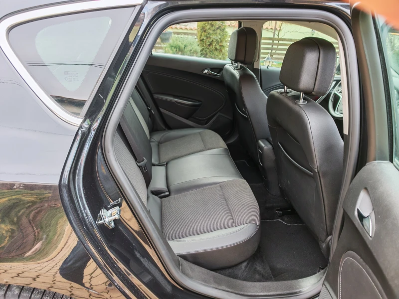 Opel Astra 2.0 CDTI-87 000 км., снимка 10 - Автомобили и джипове - 52926597