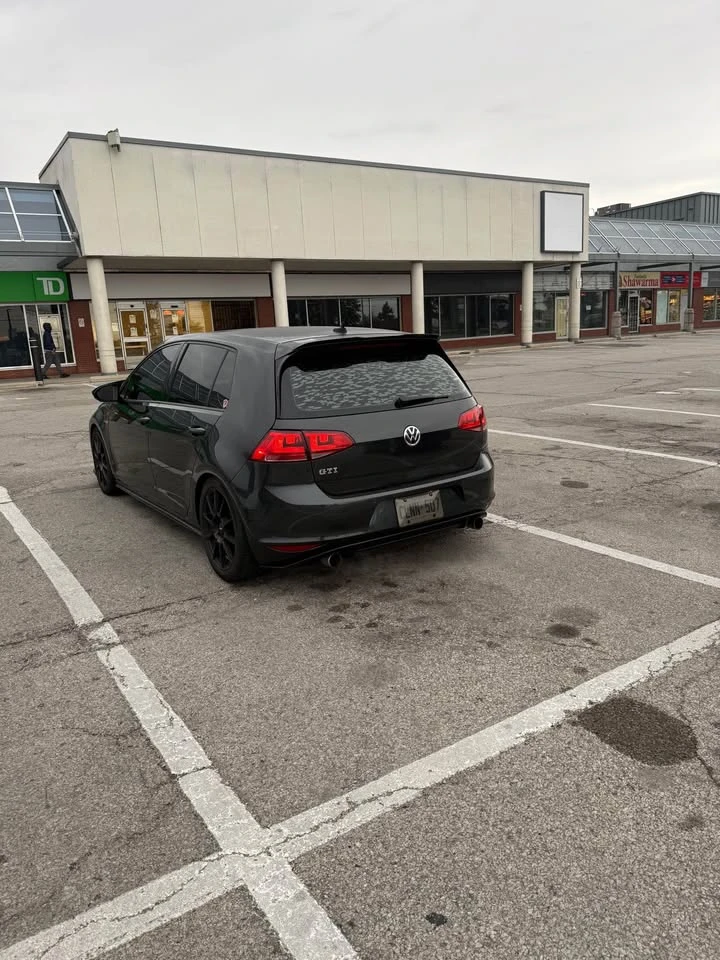 VW Golf GTI| DSG| PANO| NAVI| DISTRONIK| Крайна цена - изображение 4