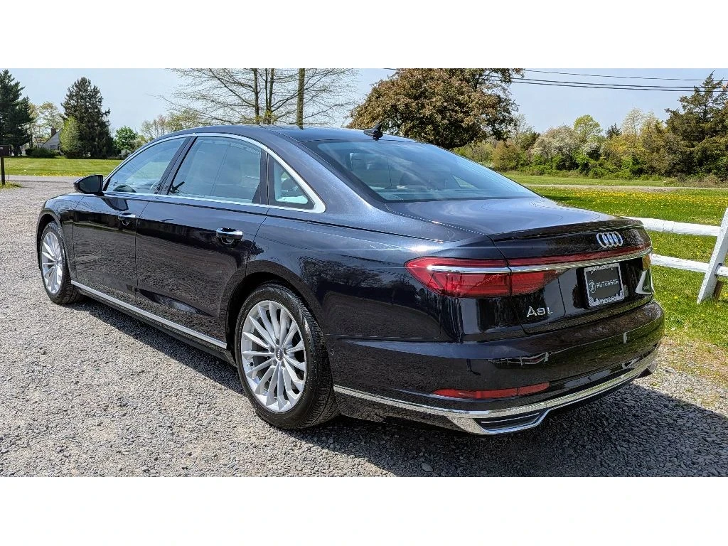 Audi A8  - изображение 6