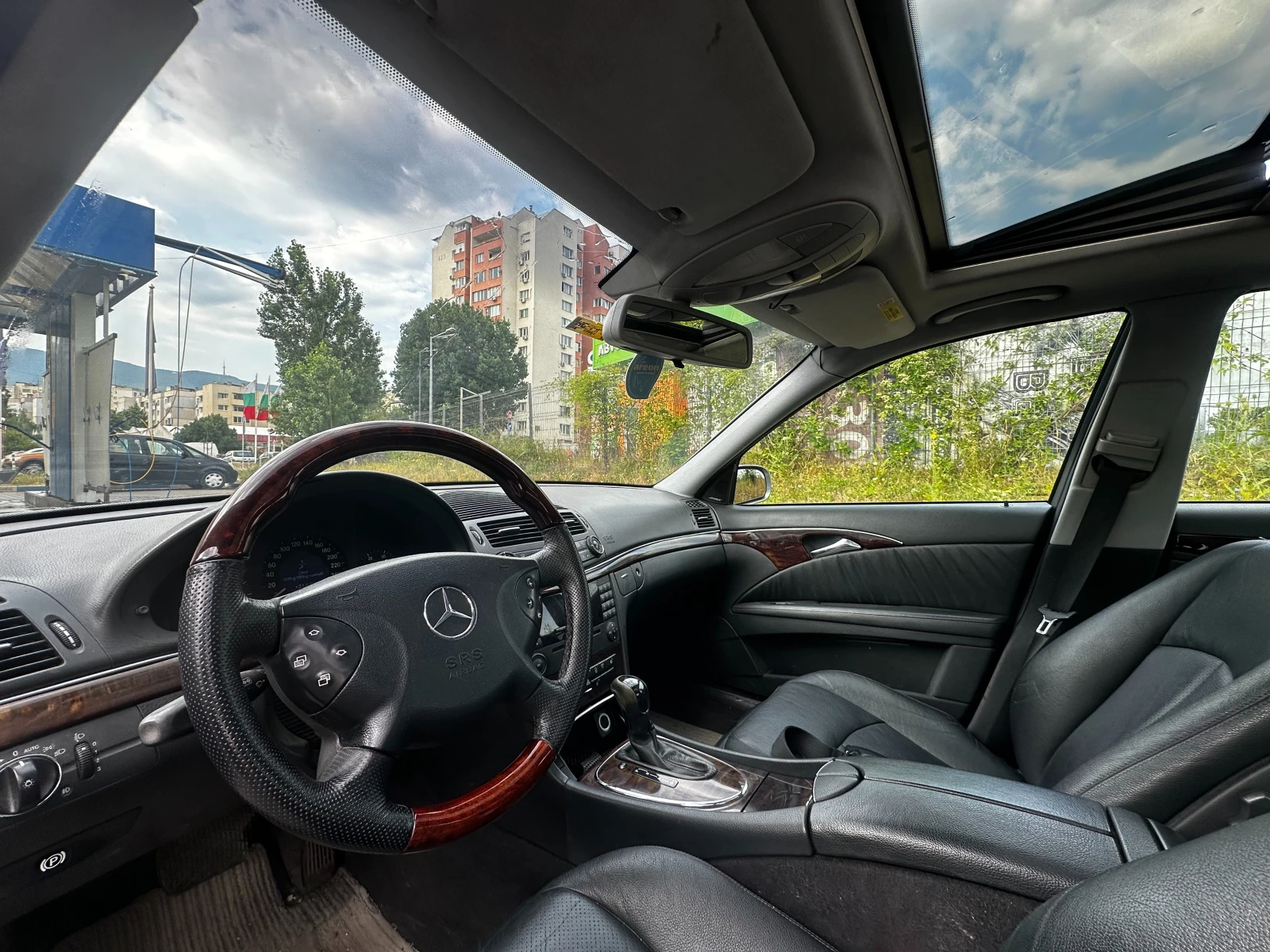 Mercedes-Benz E 220  - изображение 8