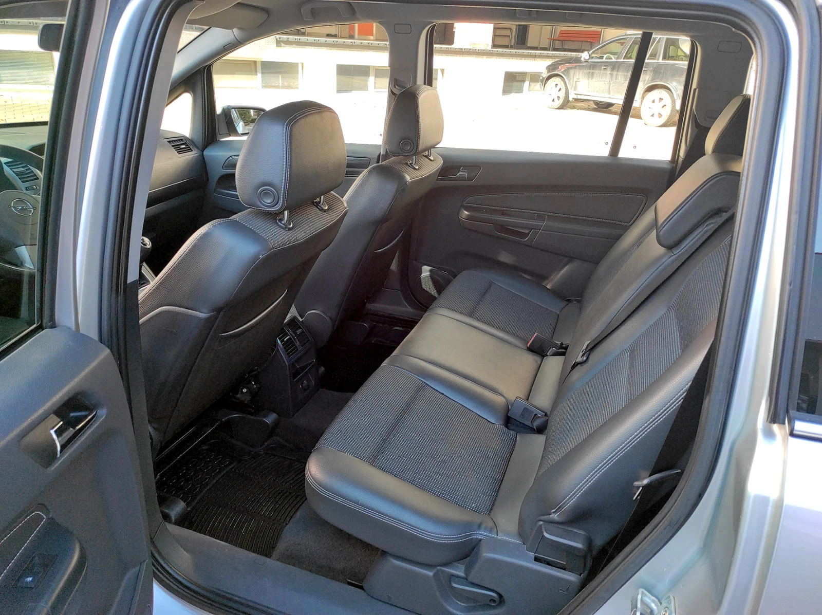 Opel Zafira  - изображение 10