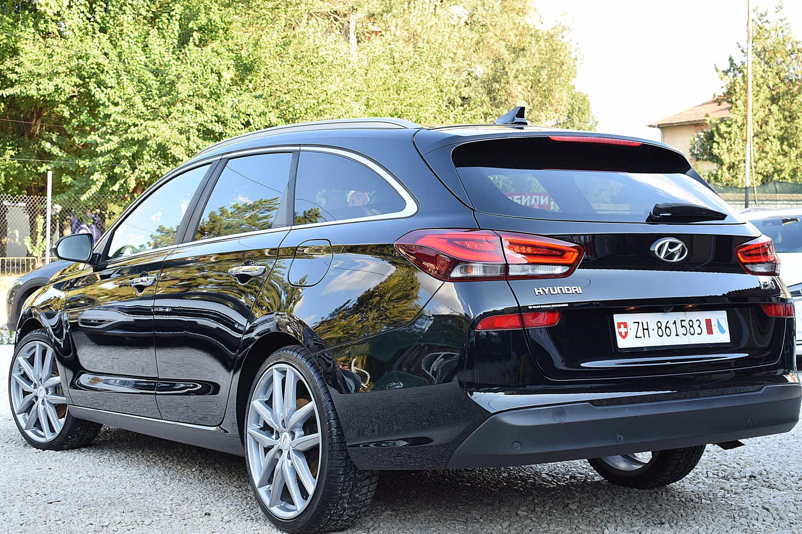 Hyundai I30 1.6ШВЕЙЦАРИЯ-ДИСТРОНИК/КОЖА/НАВИ/LANE ASSIST/BLISS - изображение 6