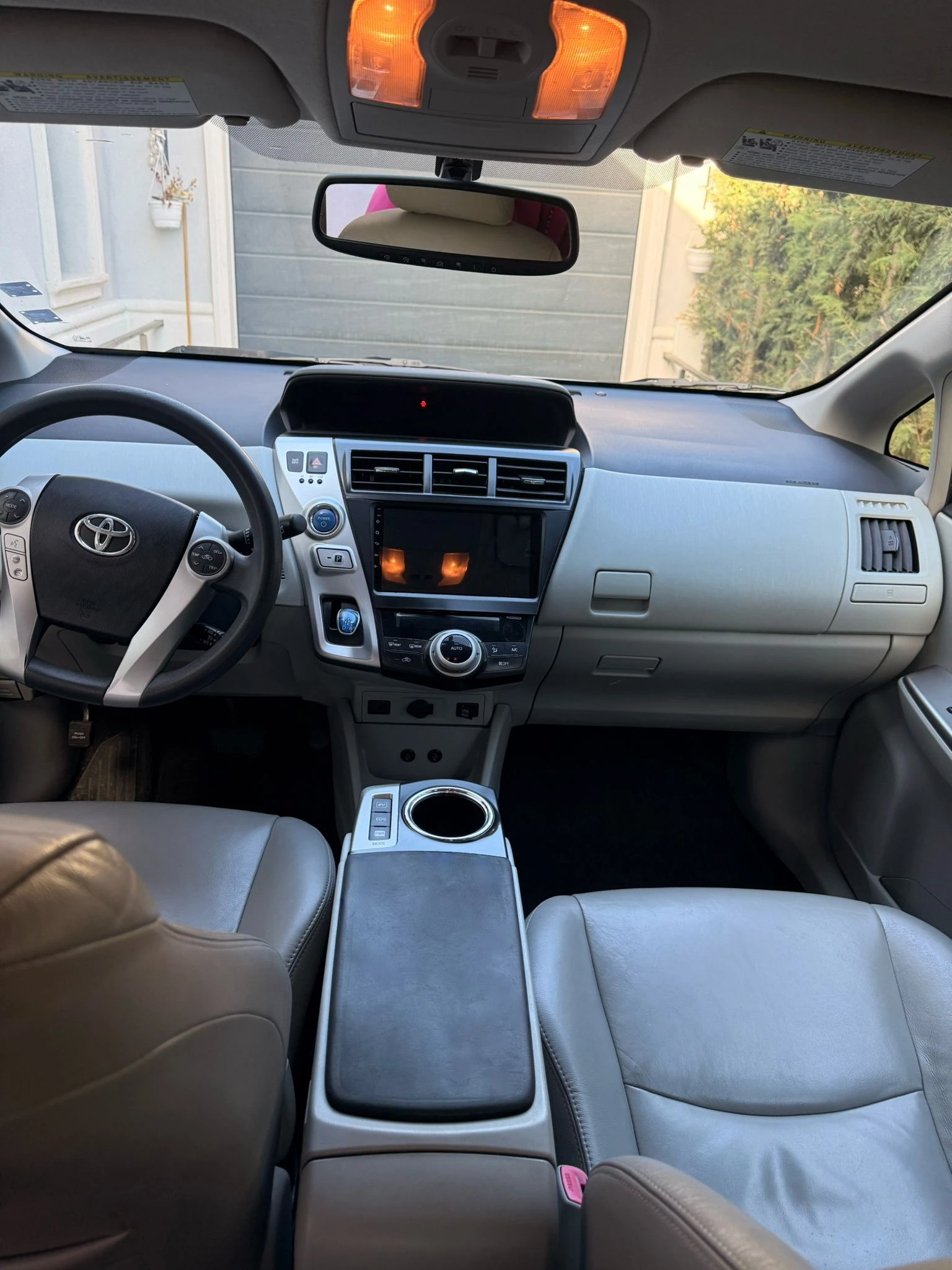 Toyota Prius 1.8 hybrid Комби - изображение 8