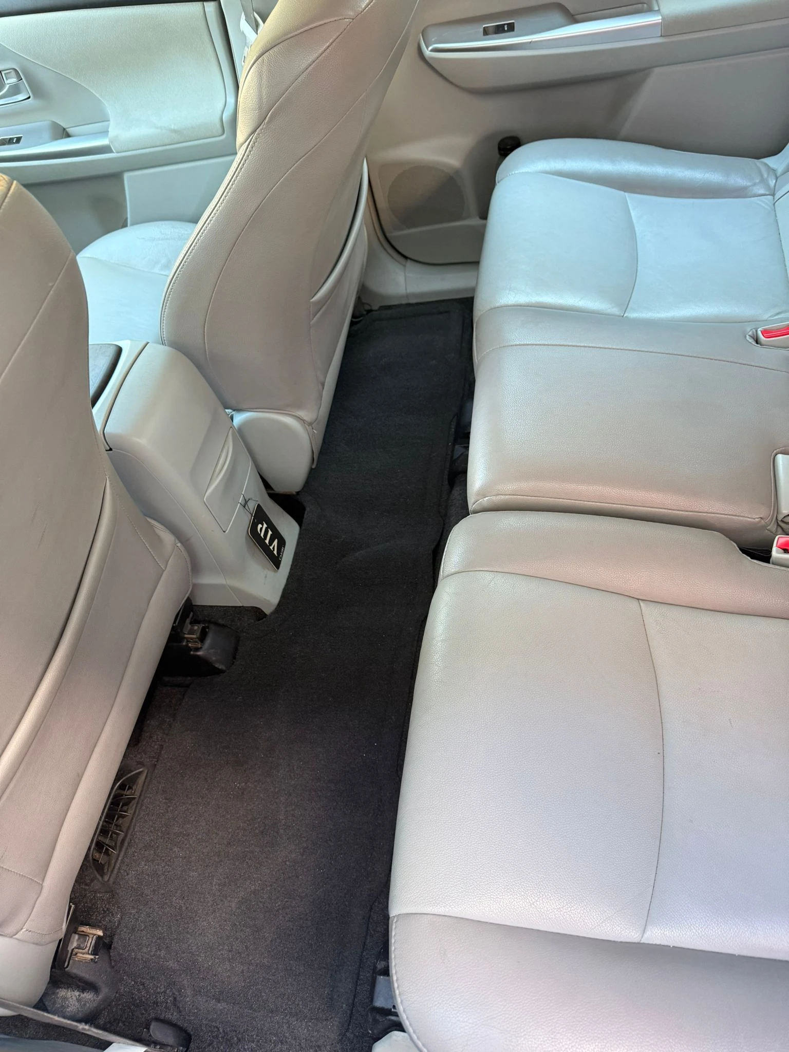 Toyota Prius 1.8 hybrid Комби - изображение 6