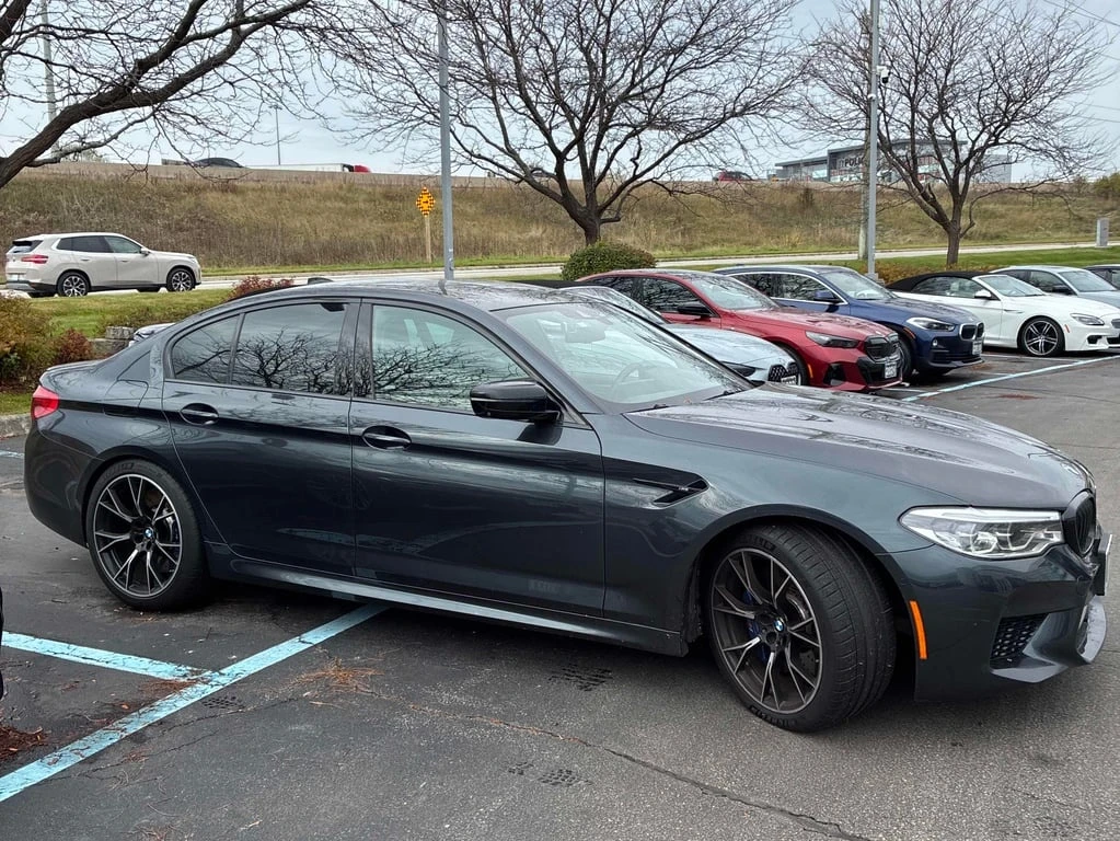 BMW M5 * Sedan * CARFAX * БЕЗ ПЪРВОНАЧАЛНА ВНОСКА - изображение 4