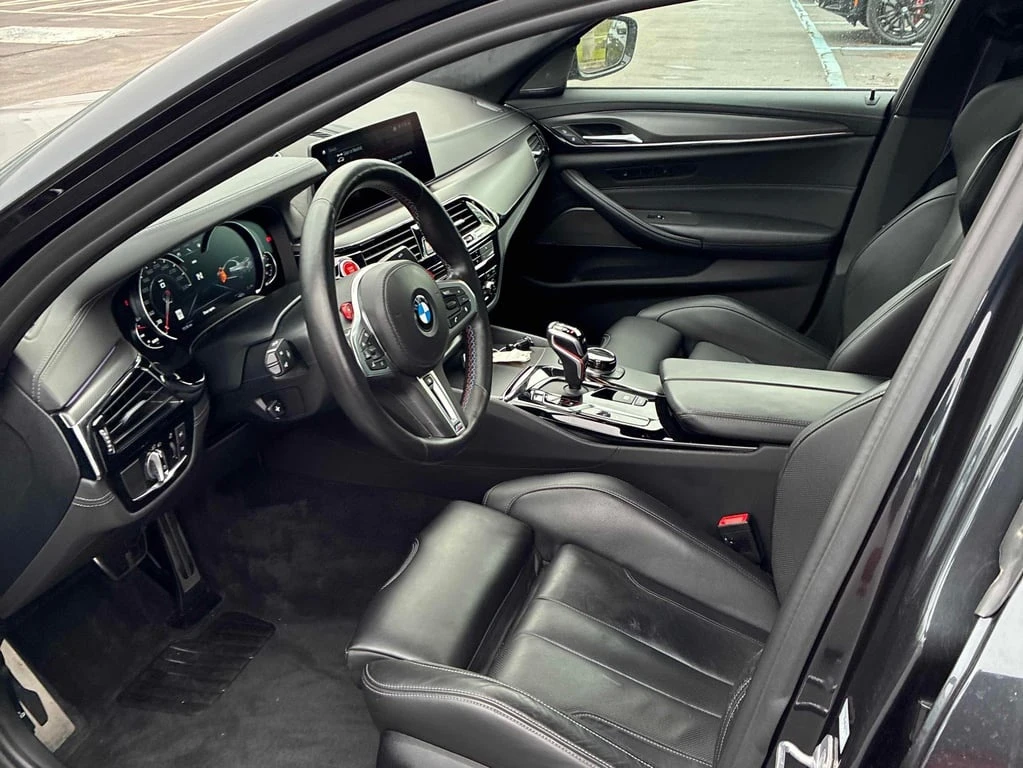 BMW M5 * Sedan * CARFAX * БЕЗ ПЪРВОНАЧАЛНА ВНОСКА - изображение 6