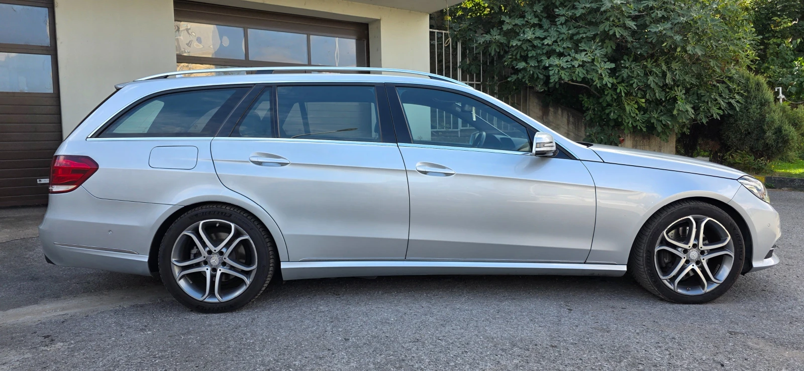 Mercedes-Benz E 250 CDI * FACE* * AVANTGARDE* * 4 MATIC* , снимка 3 - Автомобили и джипове - 55197635
