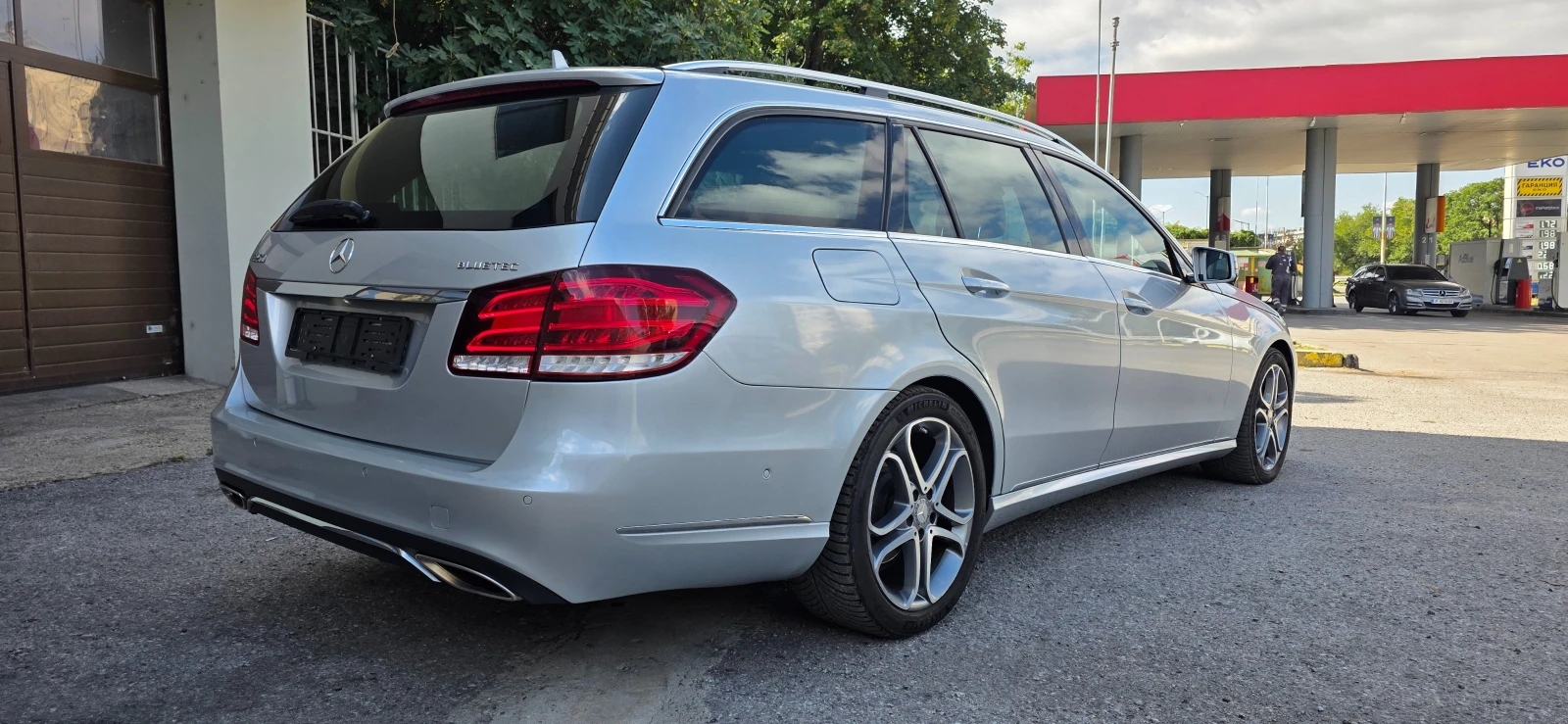 Mercedes-Benz E 250 CDI * FACE* * AVANTGARDE* * 4 MATIC* , снимка 4 - Автомобили и джипове - 55197635