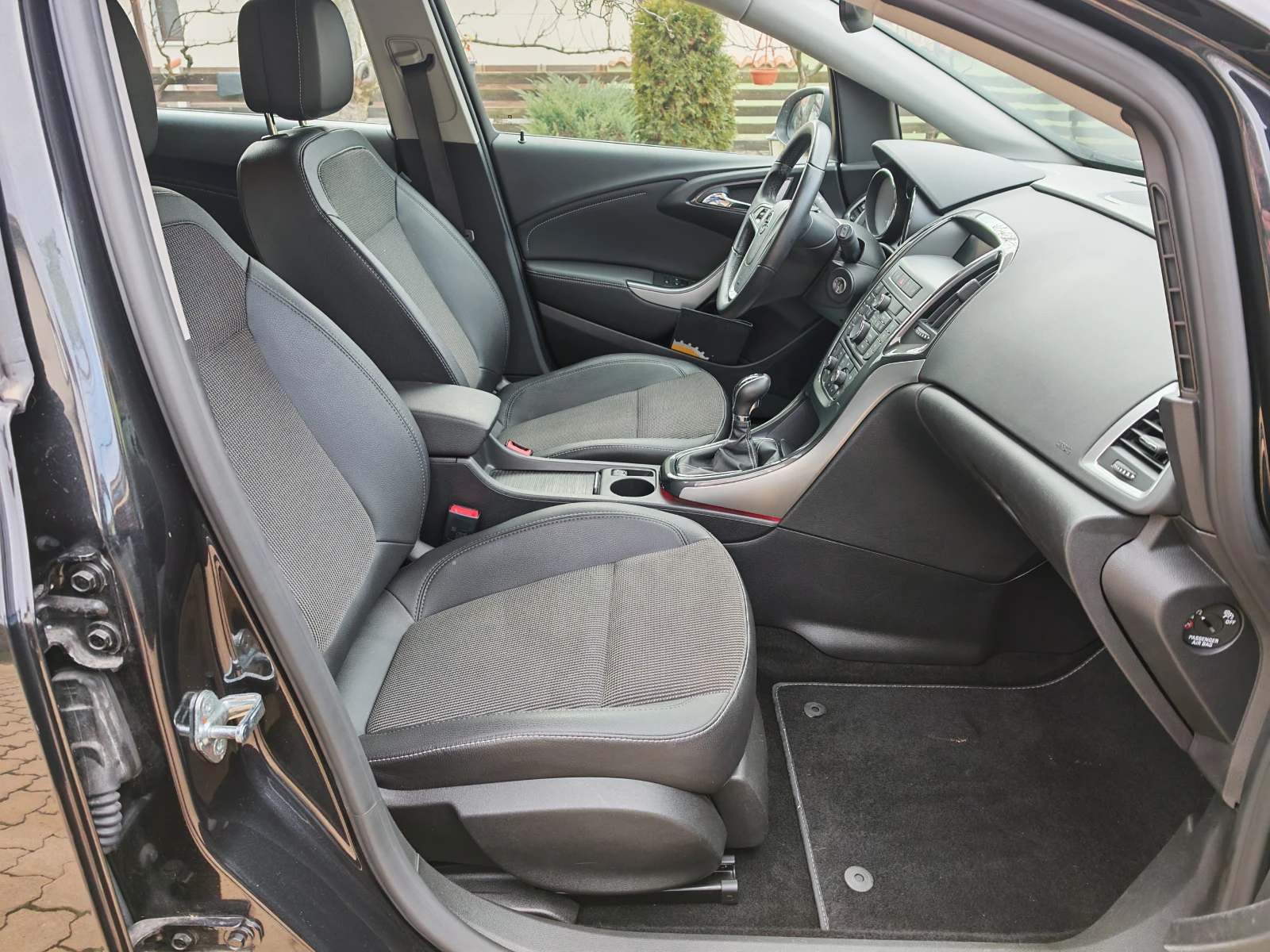 Opel Astra 2.0 CDTI-87 000 км. - изображение 9