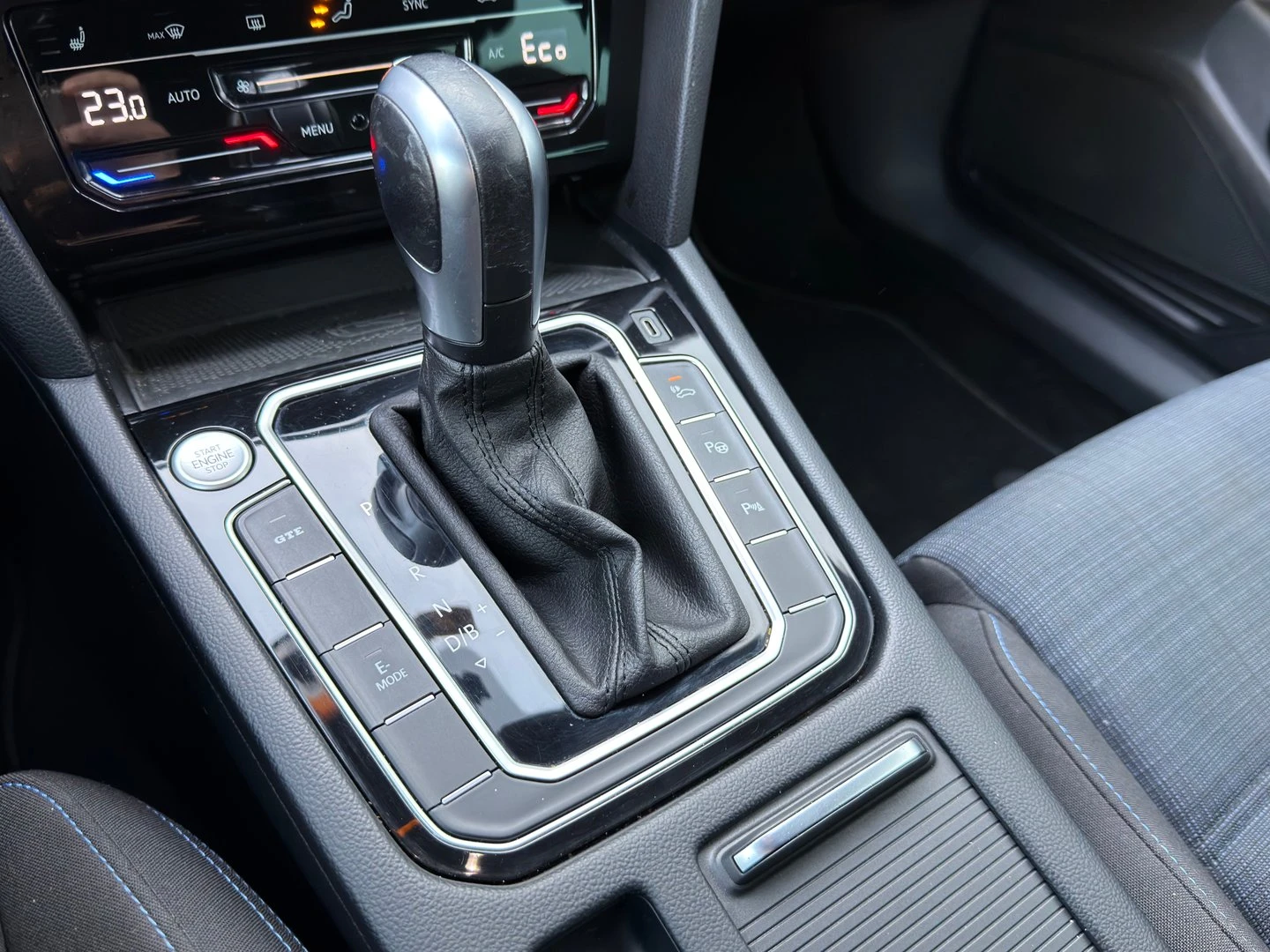 VW Passat VW Passat Var GTE Plug-In-Hybrid 1.4 TSI - изображение 10