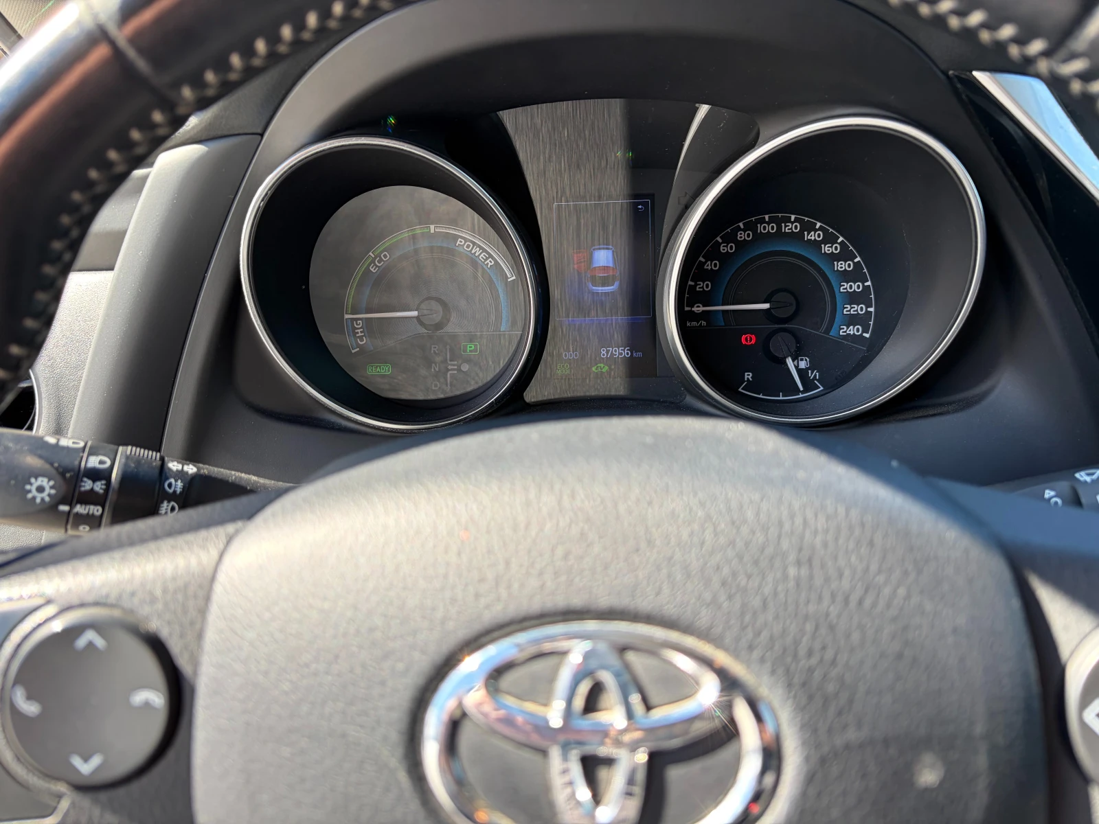 Toyota Auris, снимка 8 - Автомобили и джипове - 53813840